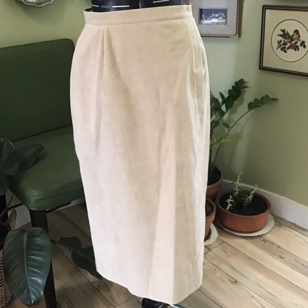 Pencil skirt